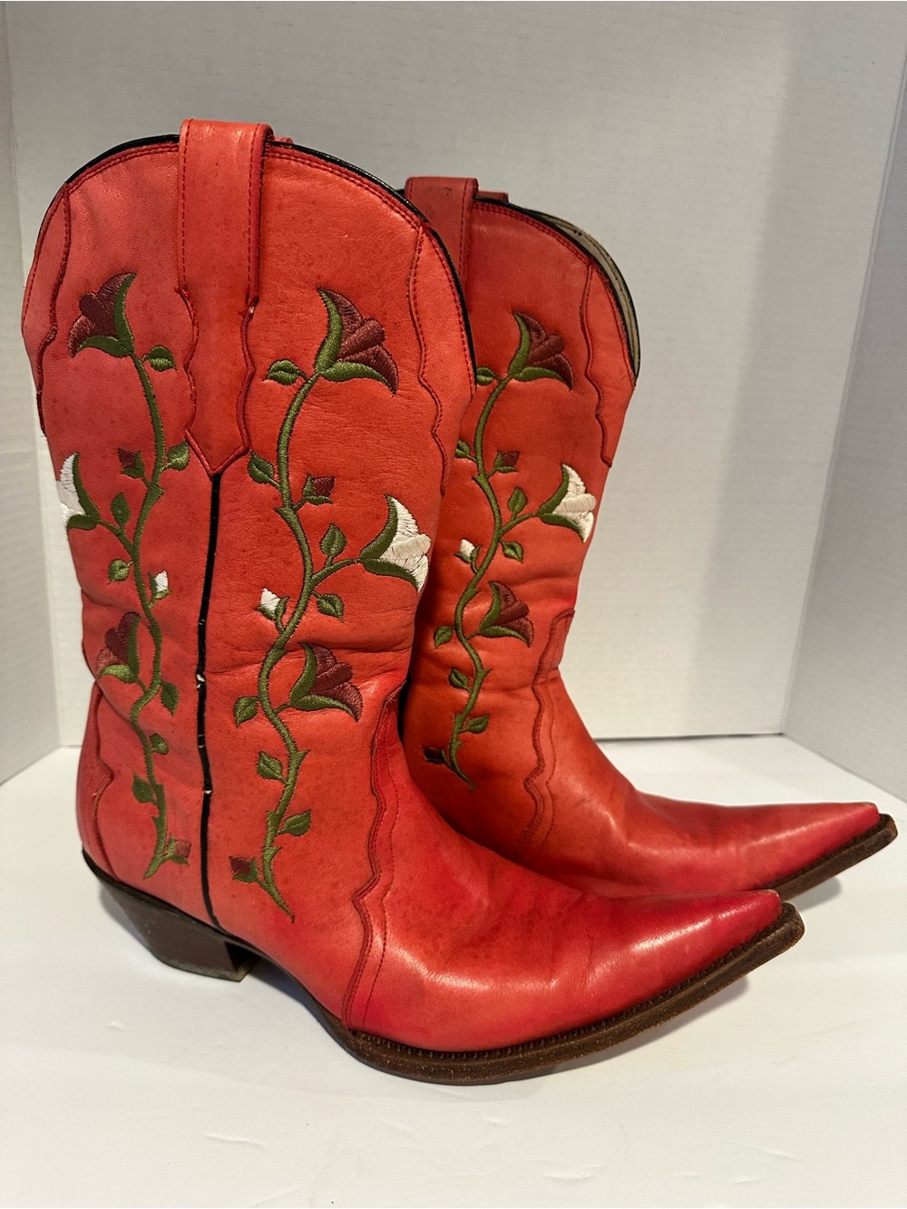 Women’s 9 VINTAGE 1995 RUDEL PINK Embroidered Western MEXICAN Boots Style #2195